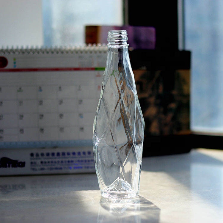 Diamond Shape Soda Juice Minerial Water Glass Bottle